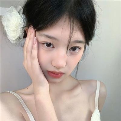 鱼跃在花见粤语高清封面